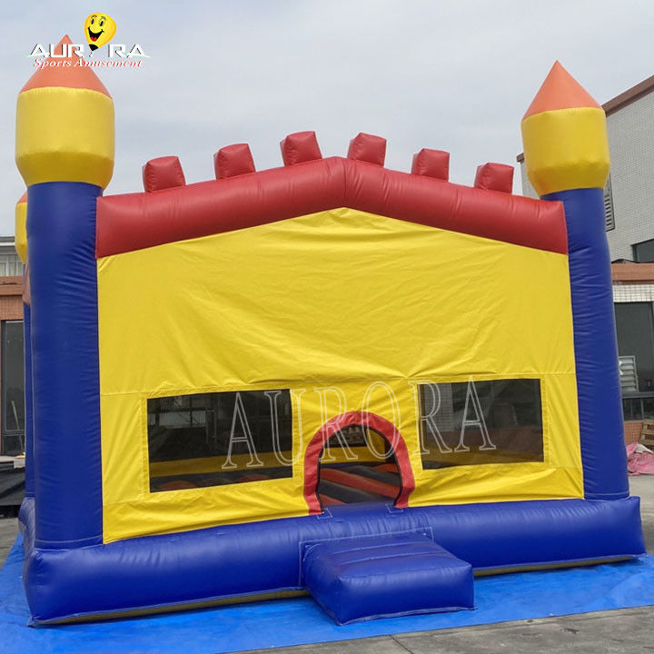 Nhà nhảy đầy màu sắc cho trẻ em