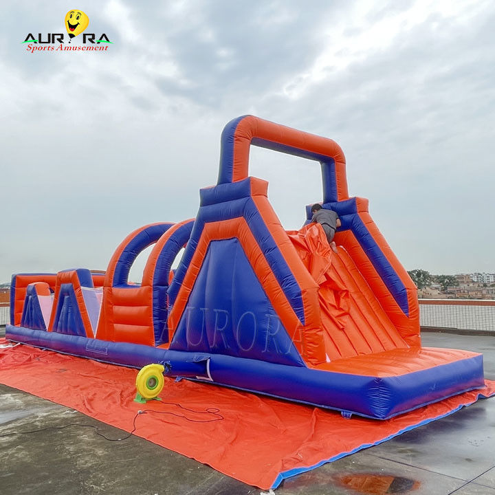 PVC ngoài trời Đường đua chướng ngại vật nổi bật Ngôi nhà nhảy không độc hại Màu xanh đỏ