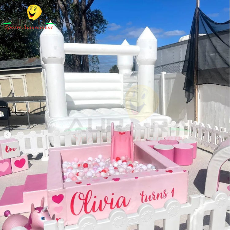 sân chơi trong nhà trẻ em Soft Play Set Kids Ball Pit Bounce House With Slide