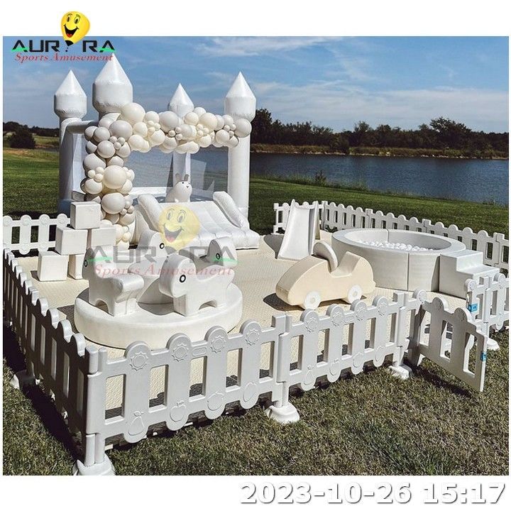 Non Fade Kids Indoor Playground Equipment White Bounce House vui vẻ đi vòng chơi mềm