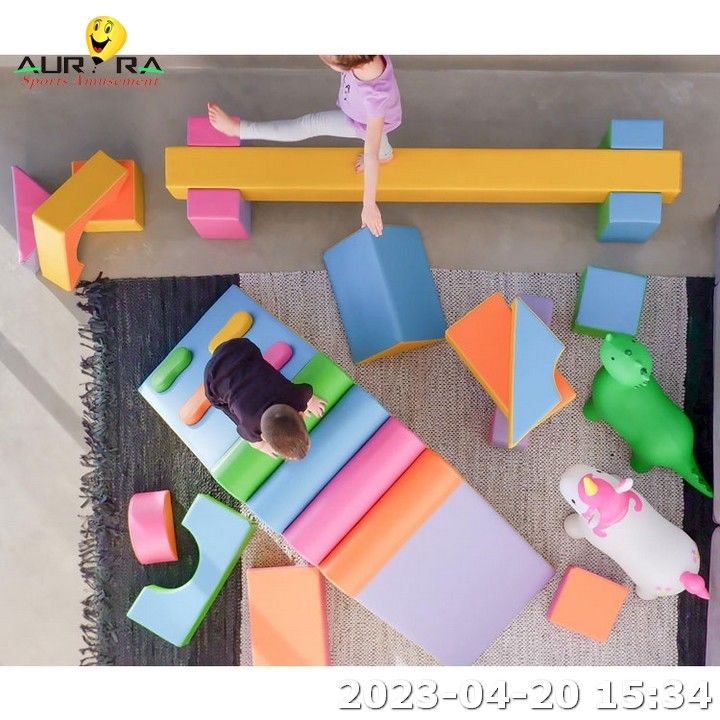 PU Da Trẻ em Thiết bị chơi mềm Khối bọt trong nhà sân chơi bóng đá Bể bơi Pit Blue