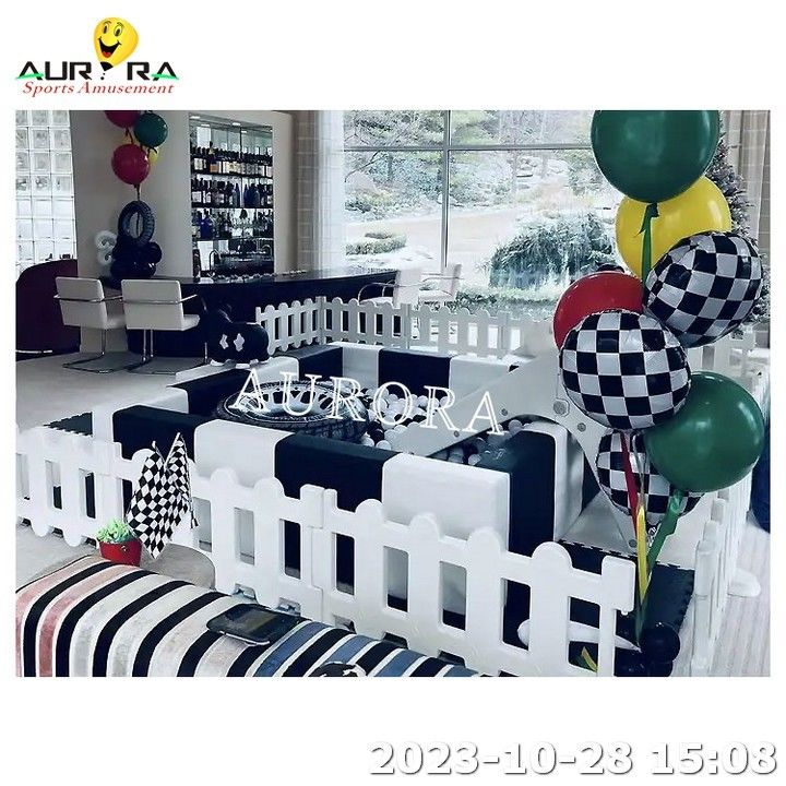 Thiết bị chơi mềm bơm không thấm nước Khu vực chơi trong nhà Trung tâm chăm sóc trẻ em Đen trắng