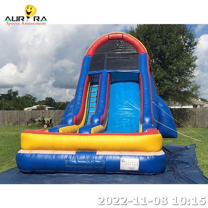 Ngoài trời Bouncy thổi nước trượt cho hồ bơi nhảy lâu đài Party thuê màu xanh