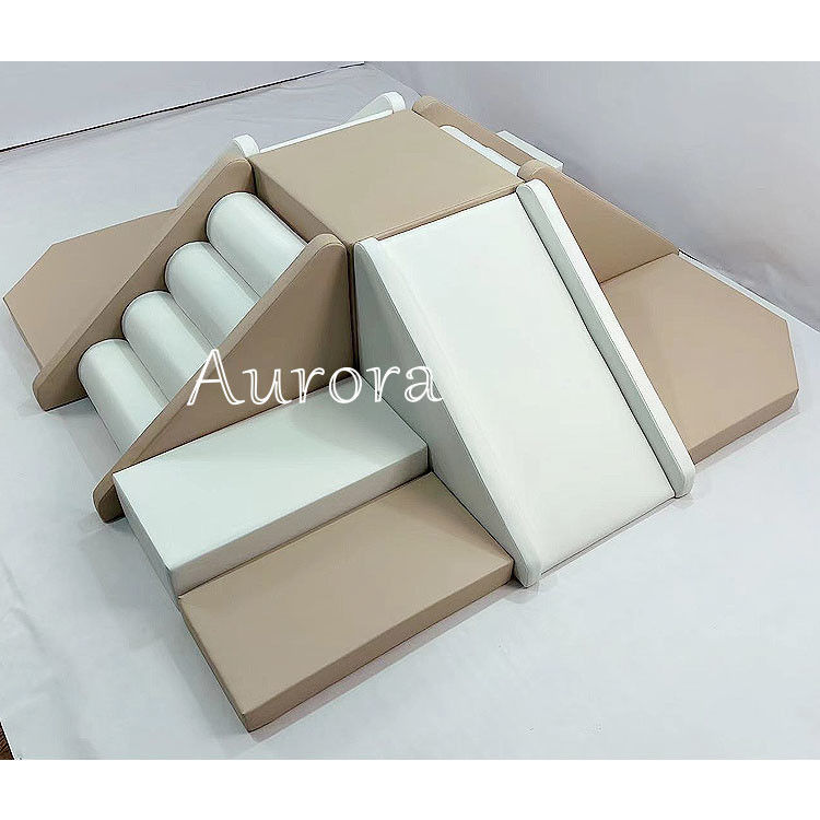 Thiết bị chơi mềm trong nhà bán khu vực chơi mềm