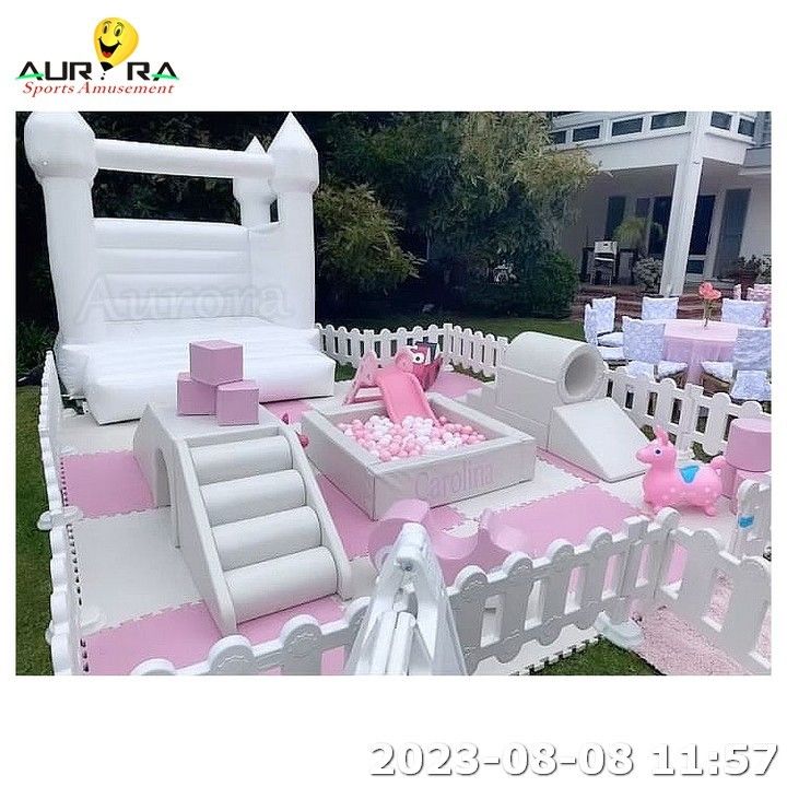 Bộ đồ chơi mềm cho trẻ em Thiết bị chơi mềm dành cho trẻ em Bể bơi bóng Merry Go Round Màu hồng