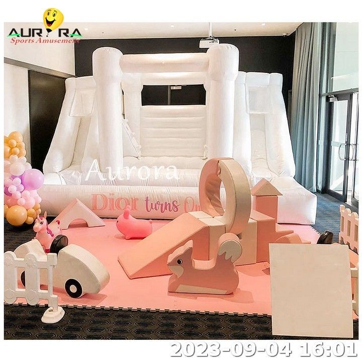Trẻ sơ sinh Inflatable Soft Play Outdoor Bounce House Indoor Play Area mềm màu hồng
