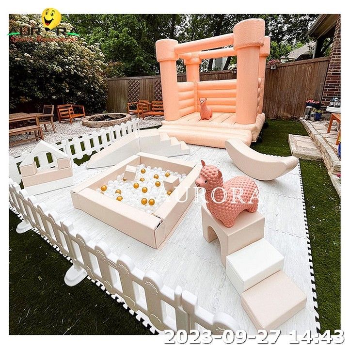 Trẻ em Inflatable Bounce House Thiết bị chơi mềm Khu vực chơi mềm cho trẻ em Carousel