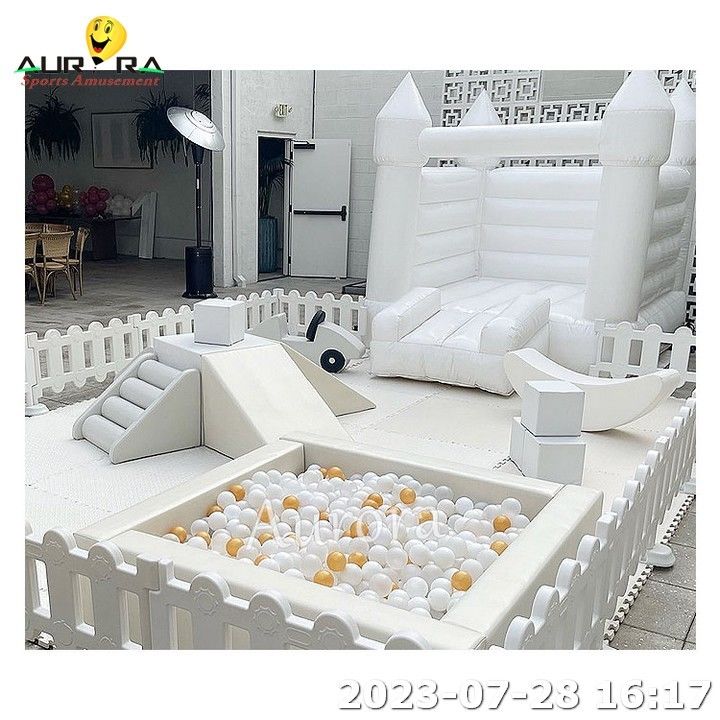 Soft Play Indoor Soft Play Equipment For Sale Màu trắng với ngôi nhà nổi