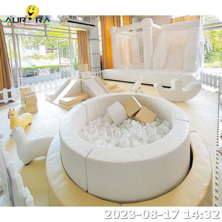 Soft Play Bounce House Rental Outdoor Soft Play With Slide And Ball Pit Màu trắng