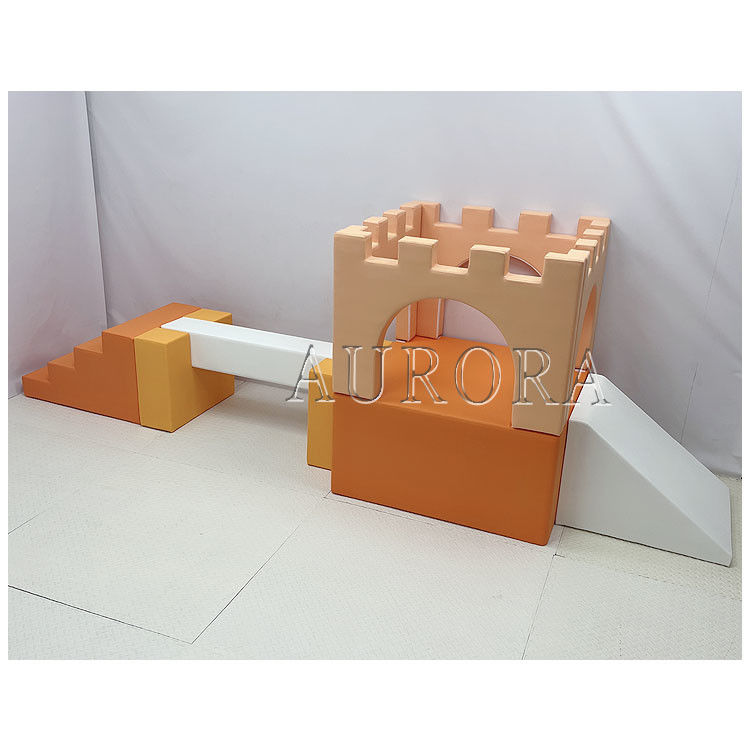 Thiết bị chơi mềm màu cam tùy chỉnh sân chơi ngoài trời trong nhà với hố bóng