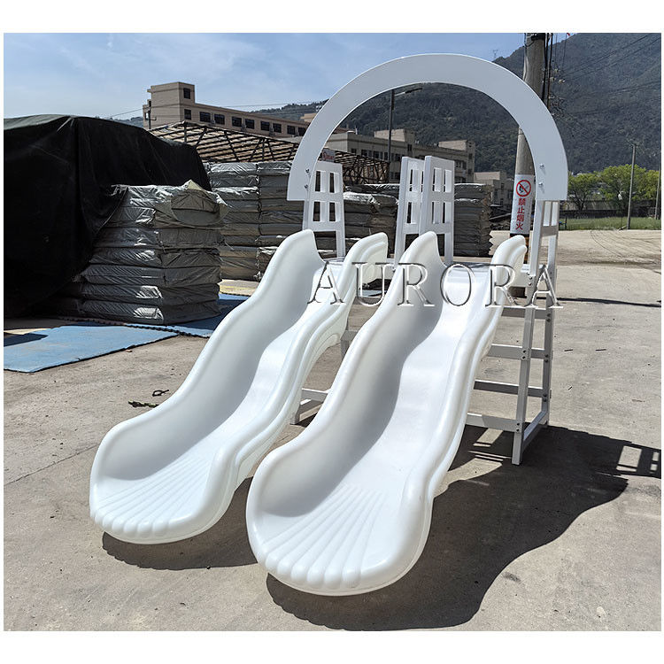 Đường trượt ngoài trời đôi với vòm Trượt chơi mềm màu trắng Trượt chơi nhựa Trượt chơi trẻ em
